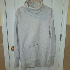 Zaylee Pullover (Fabletics)